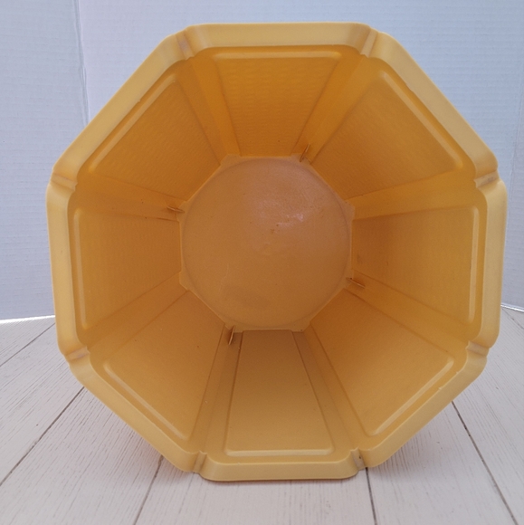 Vintage Rubbermaid yellow goldenrod waste basket trash can MCM 70s 80s retro - Picture 4 of 11